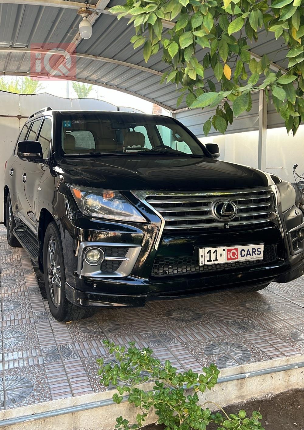 Lexus LX